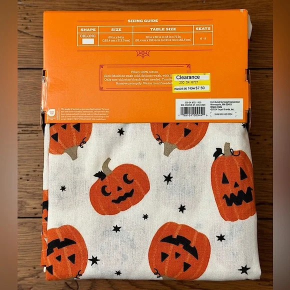 Halloween Pumpkin Table Cloth NWT 60”x 84” Oblong Seats 6 to 8 - Hyde & EEK! - Picture 2 of 5